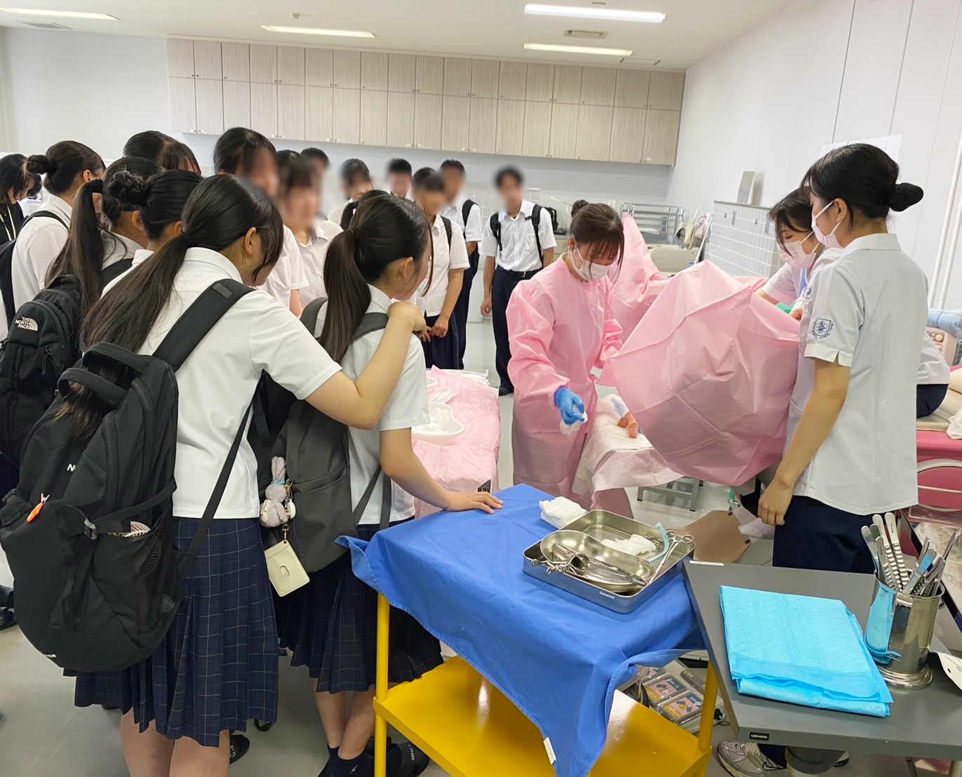 神埼高校2年生、医学部看護学科を訪問!